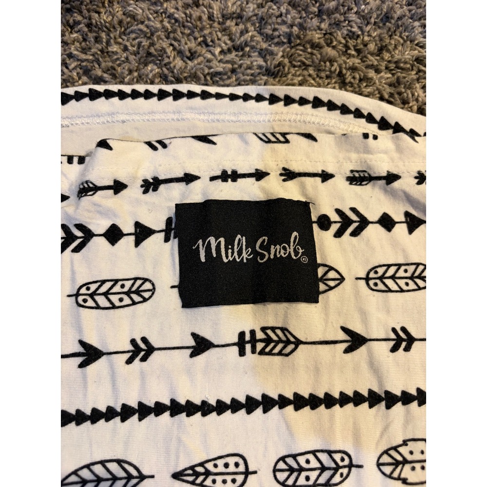 Milk Snob 5-in-1 Multi-Use Nursing Car Seat Cover Black White Arrow Feather